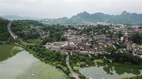  Qingyan Ancient Town - Mystisk historia möter moderne bekvämligheter!