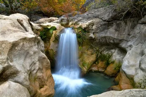  Yazılı Kanyon; En Djupt Skär Vägen Genom Tiden och Natur!